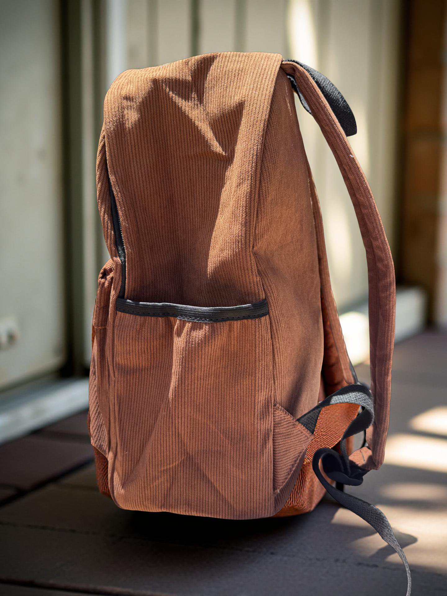 “Rusty” corduroy backpack