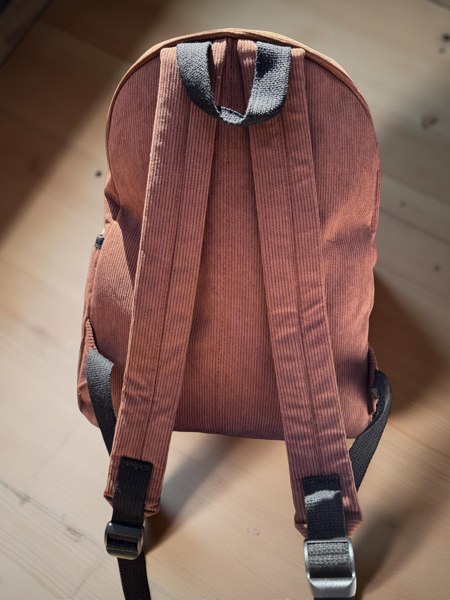 “Rusty” corduroy backpack